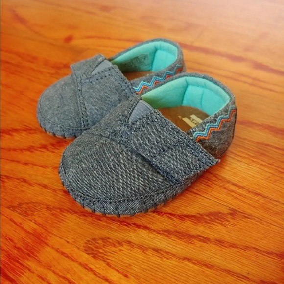 Size 2 baby denim Toms - Picture 6 of 6